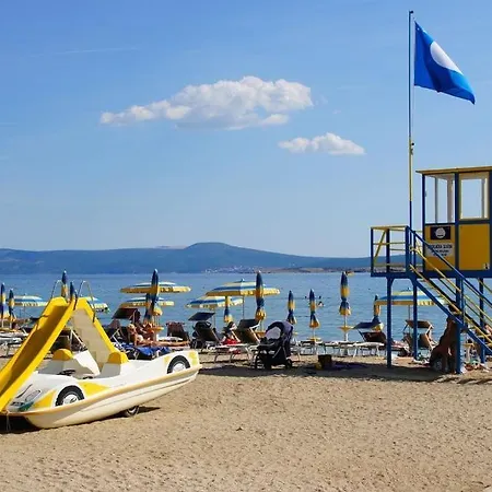 Apartman In With Sea View, Terrace, Air Conditioning, Wi-fi *