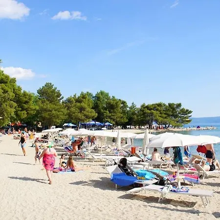 In With Sea View, Terrace, Air Conditioning, Wi-fi Apartman