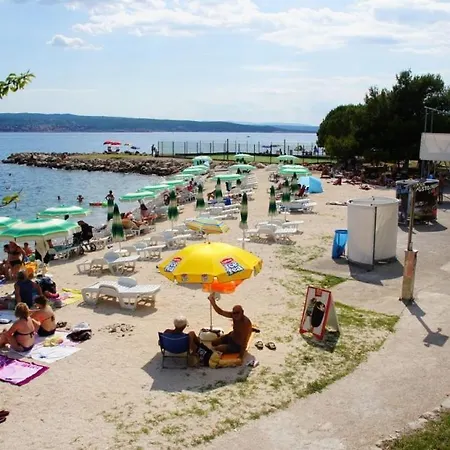 In With Sea View, Terrace, Air Conditioning, Wi-fi Apartman *